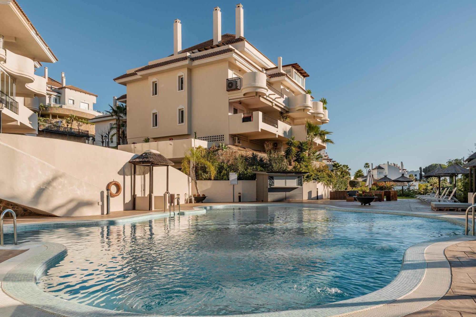Aloha Hills Club Pools Gym * Marbella
